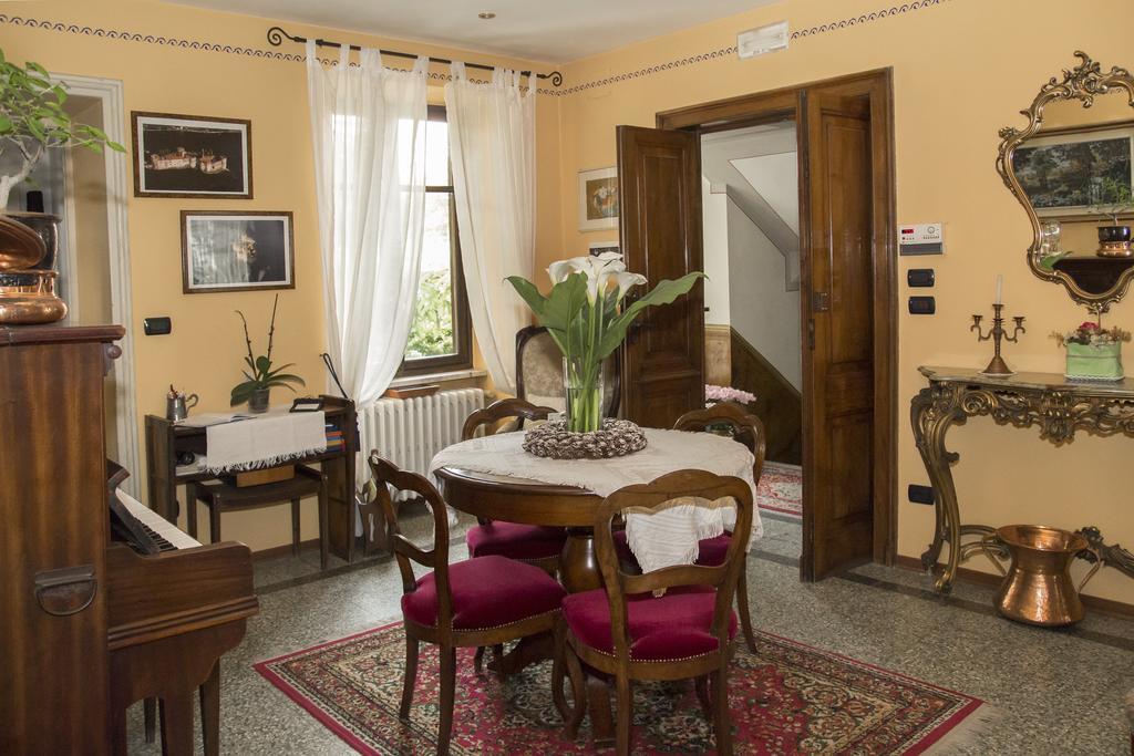 B&B Casa Carla Pinerolo Buitenkant foto