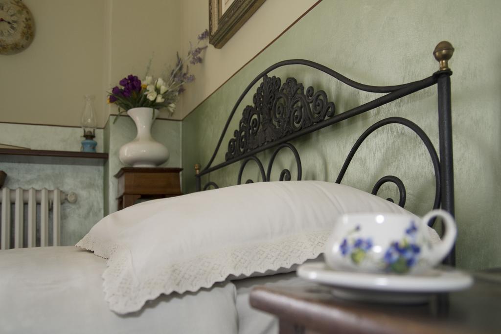 B&B Casa Carla Pinerolo Buitenkant foto